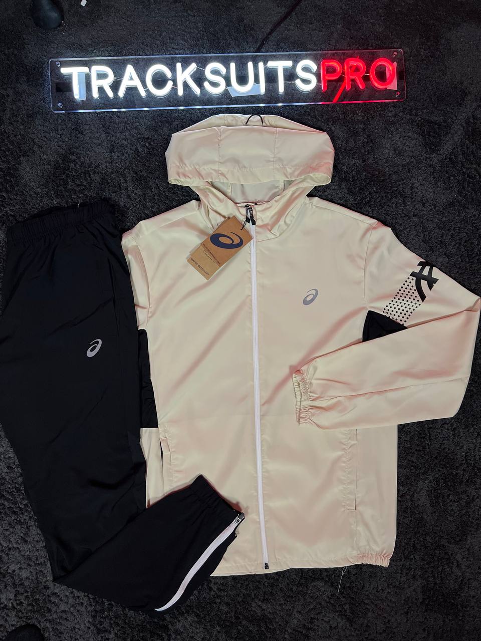 Asics ICON Off-White